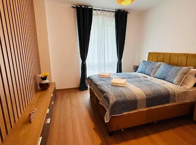 Brand New, Feel At Apartment